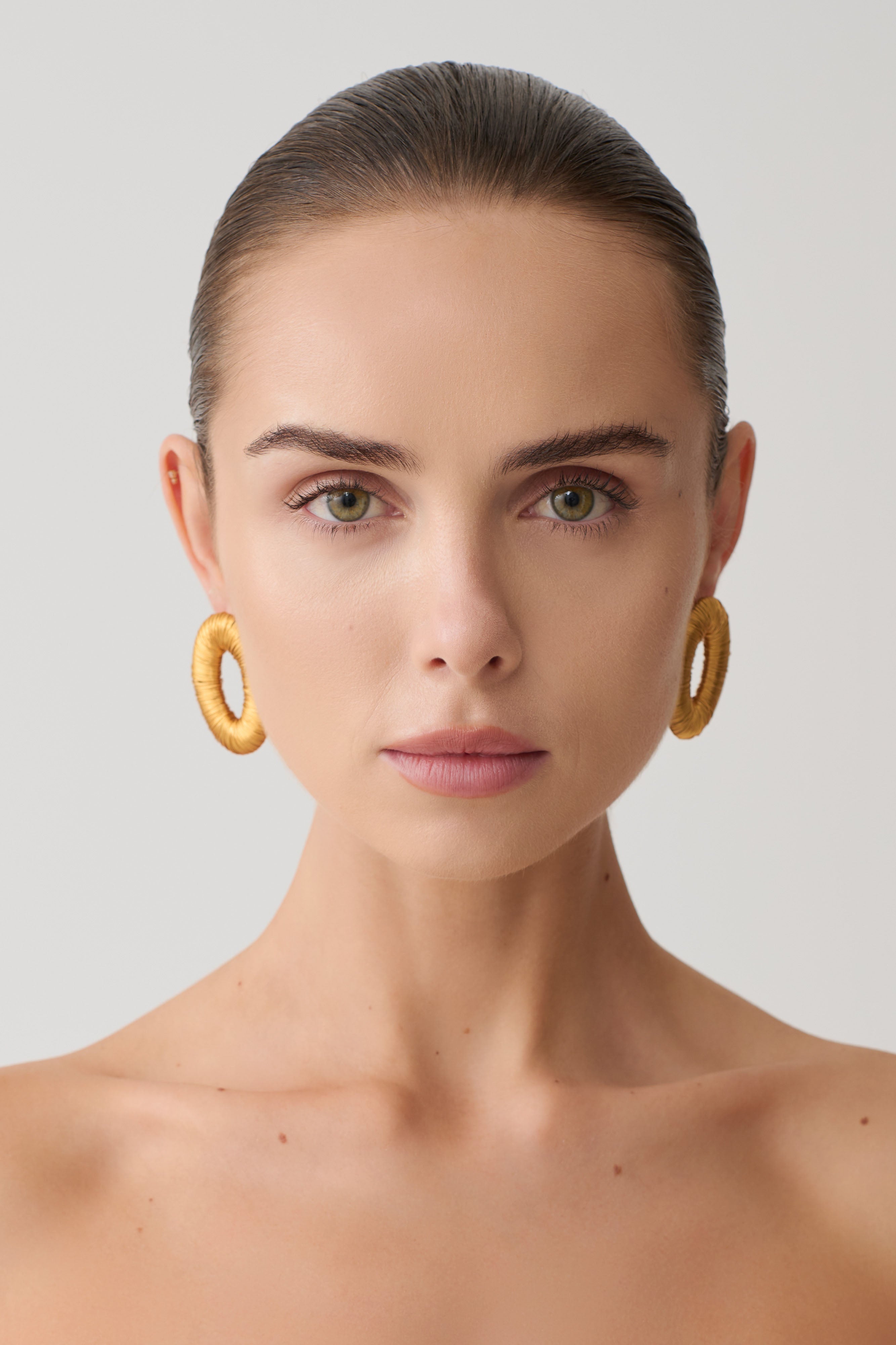Yara Metal Wounded Stud Earring - Gold